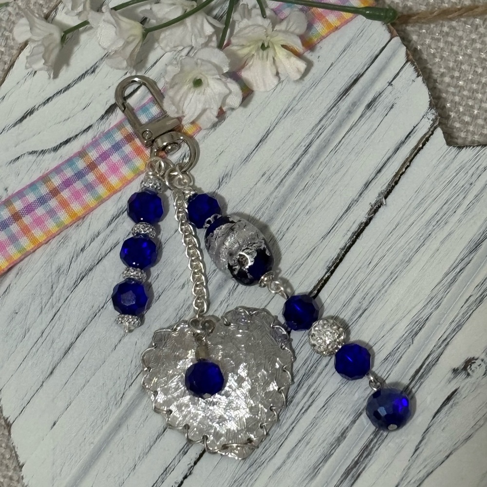 👜 🗝️ Chic Silver Heart Bag Charm
